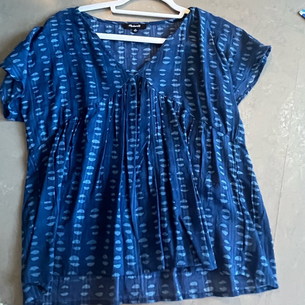 NWOT Madewell vneck top. Size XS